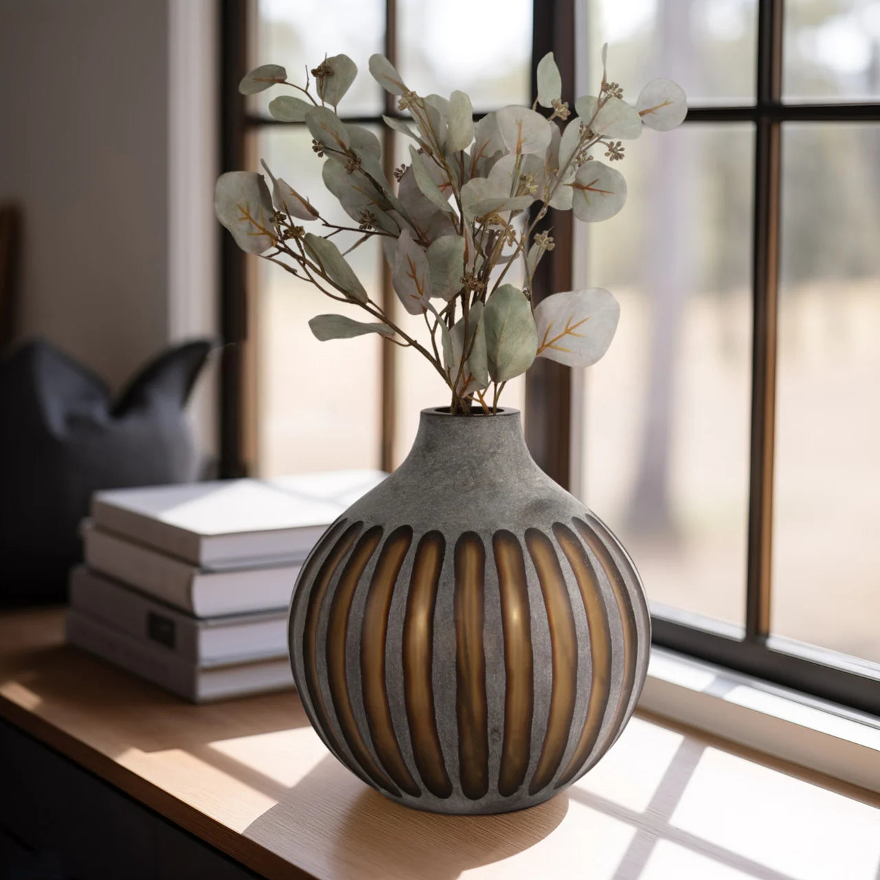 ABBOT MEDIUM GREY VASE